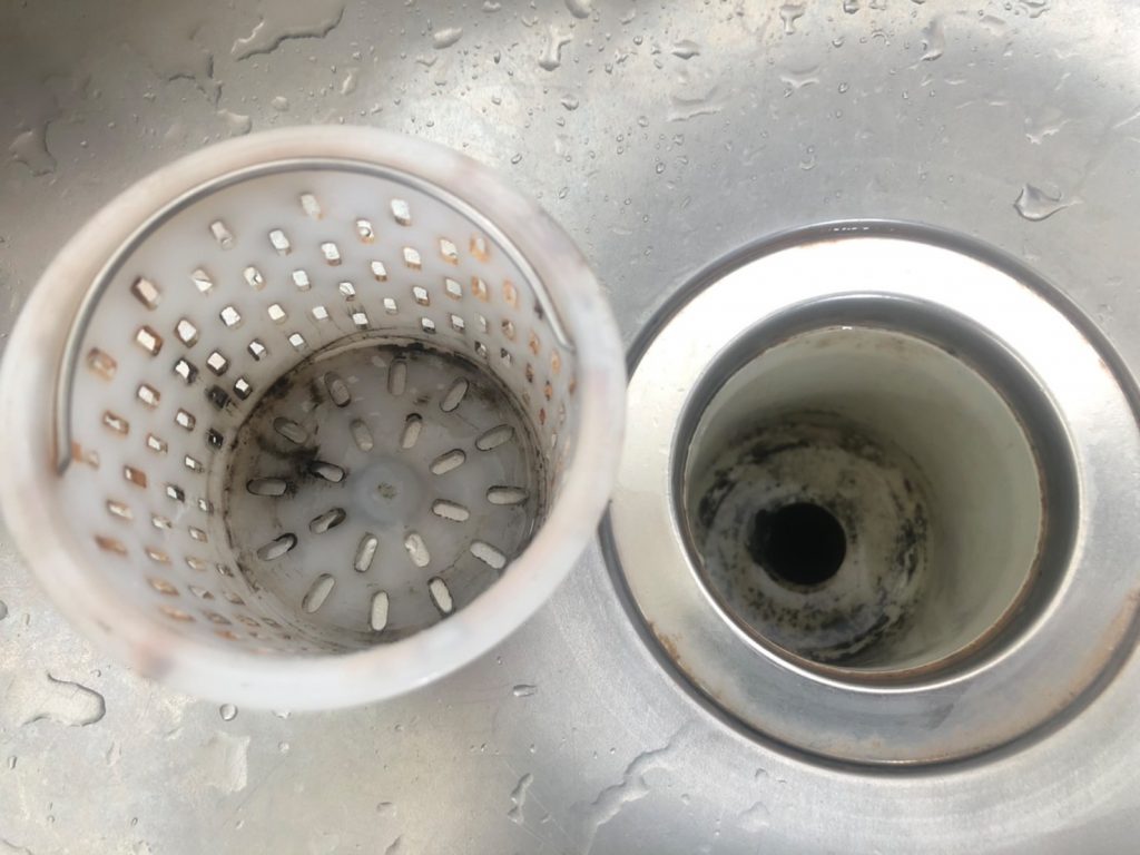 冷氣清洗服務推薦、洗冷氣推薦 分離式冷氣清洗 排水孔水垢